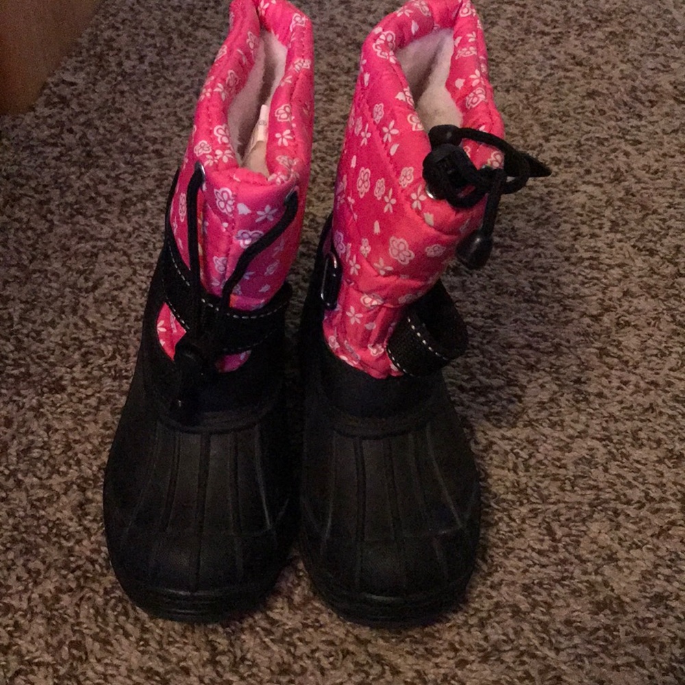 Girls snow boots size 11